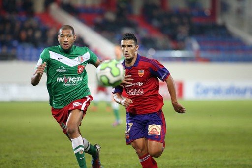 Idriss Saadi (GFC Ajaccio)  vs Habib Bellaid (Sedan)