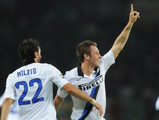 ©ALESSANDRO DI MARCO/EPA/MAXPPP - epa03400223 Inter Milan's forward Antonio Cassano (R) jubilates with his teammate, Argentinian forward Diego Milito after scoring the 2-0 during the Italian Serie A soccer match between Torino FC and Inter Milan at Olympic Stadium in Turin, Italy, 16 September 2012.  EPA/ALESSANDRO DI MARCO

*** FRANCE ONLY ***