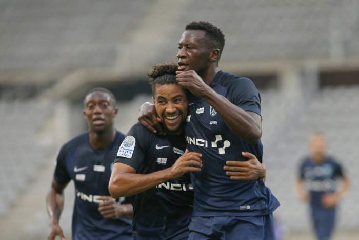 Joie des Joueurs du Paris Fc apres le but de Malik Tchokounte - Saifeddine Alami Bazza