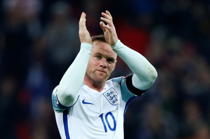 Britain Football Soccer - England v Scotland - 2018 World Cup Qualifying European Zone - Group F - Wembley Stadium, London, England - 11/11/16 England's Wayne Rooney applauds fans after the game