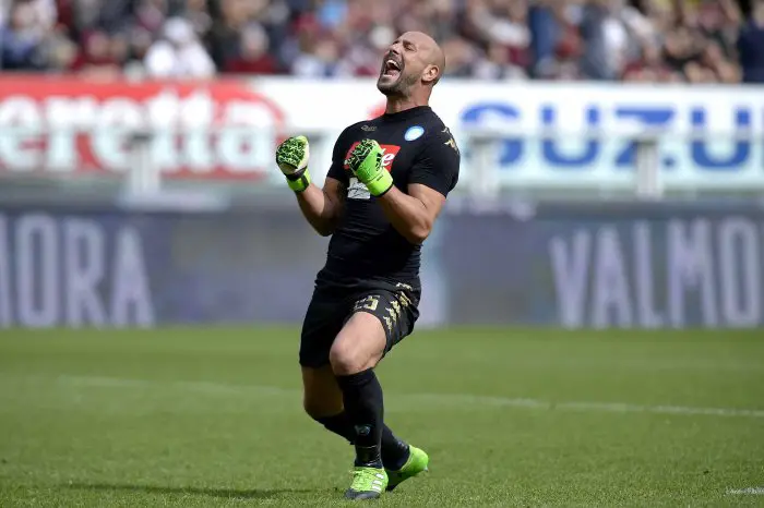 Esultanza Pepe Reina Napoli dopo gol 0-2, goal celebration