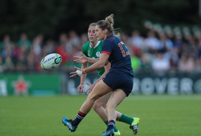 August 17th 2017, UCD Bowl, Dublin, Ireland; Womens World Cup Rugby; France versus Ireland: Caroline Ladagnous (France) passes the ball