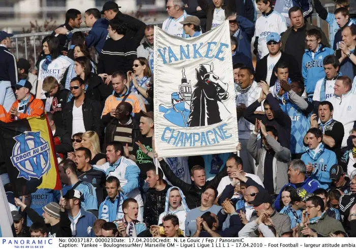 Yankee - BoulognesurMer/ Marseille OM - Ligue1 Ligue 1 L1 L 1 - 17.04.2010 - Foot Football - largeur attitude ambiance supporters spectateurs fans tifos tifosi banderolle banderole