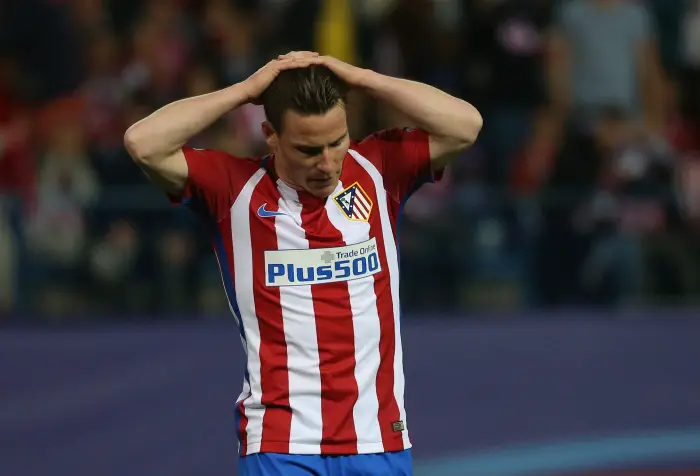 Football Soccer - Atletico Madrid v Real Madrid - UEFA Champions League Semi Final Second Leg - Vicente Calderon Stadium, Madrid, Spain - 10/5/17 Atletico Madrid's Kevin Gameiro looks dejected after a missed chance