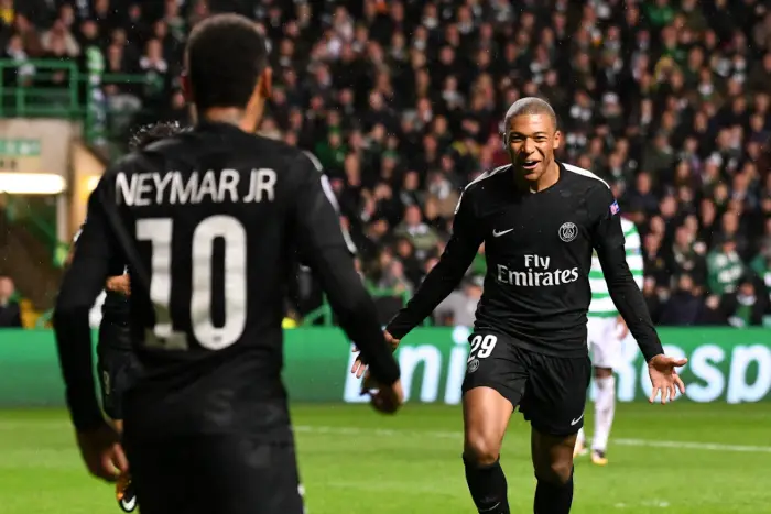 10 NEYMAR JR (psg) - 29 KYLIAN MBAPPE (psg) - JOIE