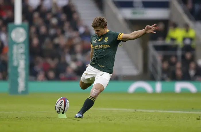 Britain Rugby Union - England v South Africa - 2016 Old Mutual Wealth Series - Twickenham Stadium, London, England - 12/11/16 South Africa's Patrick Lambie kicks a penalty