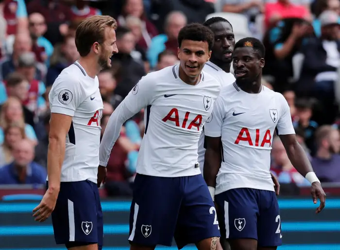 Soccer Football - Premier League - West Ham United vs Tottenham Hotspur - London Stadium, London, Britain - September 23, 2017   Tottenham's Harry Kane celebrates scoring their second goal with Dele Alli