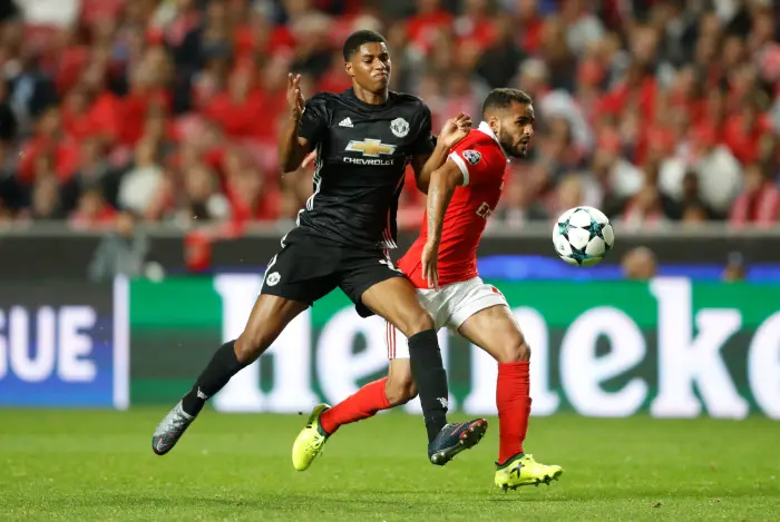 Soccer Football - Champions League - S.L. Benfica vs Manchester United - Estadio da Luz, Lisbon, Portugal - October 18, 2017   Benfica¹s Douglas in action with Manchester United's Marcus Rashford