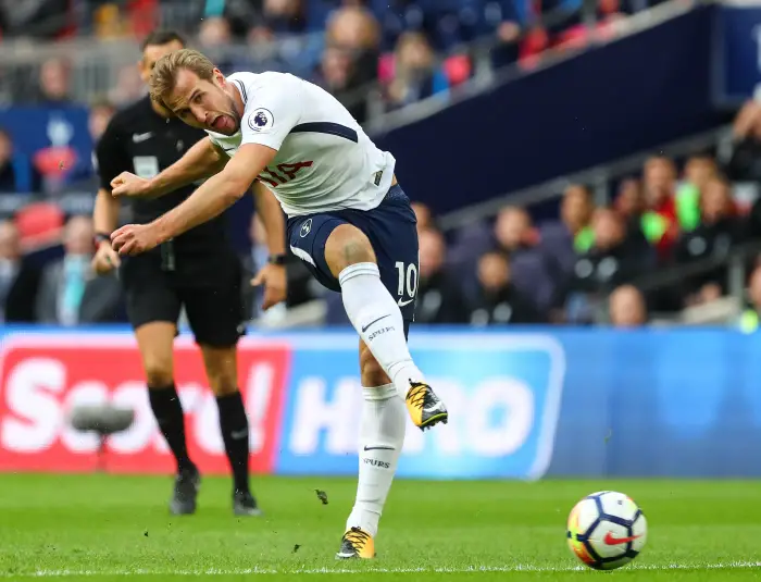 FRANCE, SWITZERLAND, ITALY, SPAIN AND BELGIUM RIGHTS ONLY

Harry Kane of Tottenham Hotspur during the Premier League match between Tottenham Hotspur and Liverpool at Wembley Stadium on October 22nd 2017 in London, England. (Photo by John Rainford/phcimages.com)