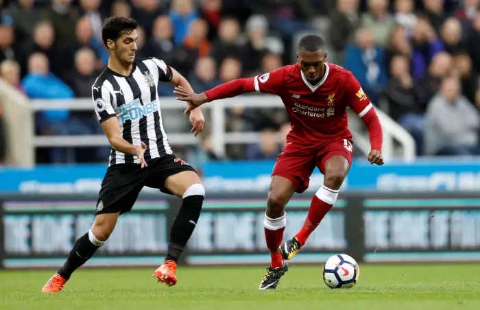 Soccer Football - Premier League - Newcastle United vs Liverpool - St James¹ Park, Newcastle, Britain - October 1, 2017   Newcastle United's Mikel Merino in action with Liverpool's Daniel Sturridge