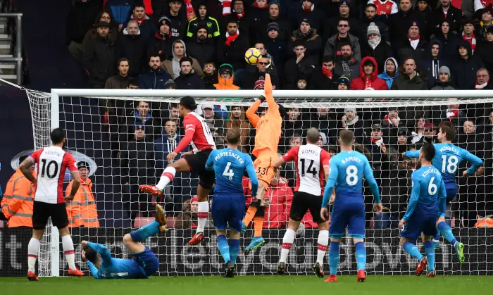 Soccer Football - Premier League - Southampton vs Arsenal - St Mary's Stadium, Southampton, Britain - December 10, 2017   Arsenal's Petr Cech makes a save
