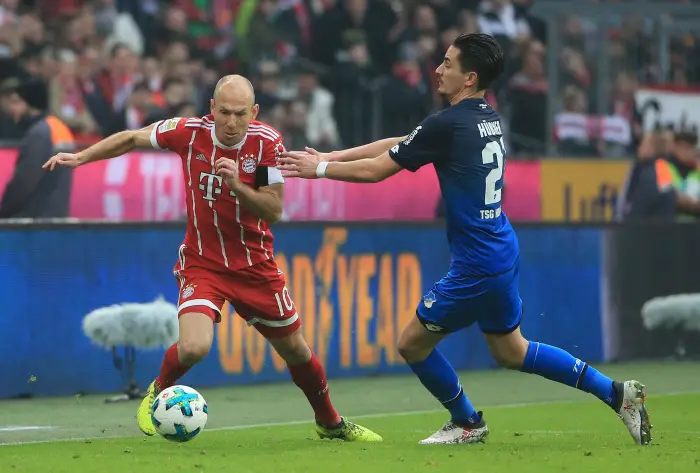 Arjen Robben (FCB) vs Benjamin Huebner (TSG 1899 Hoffenheim)