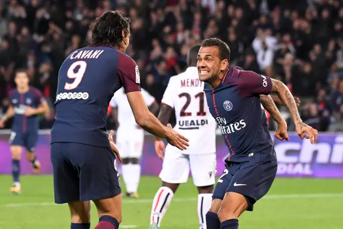 09 EDINSON CAVANI (psg) - 32 DANI ALVES (psg) - JOIE