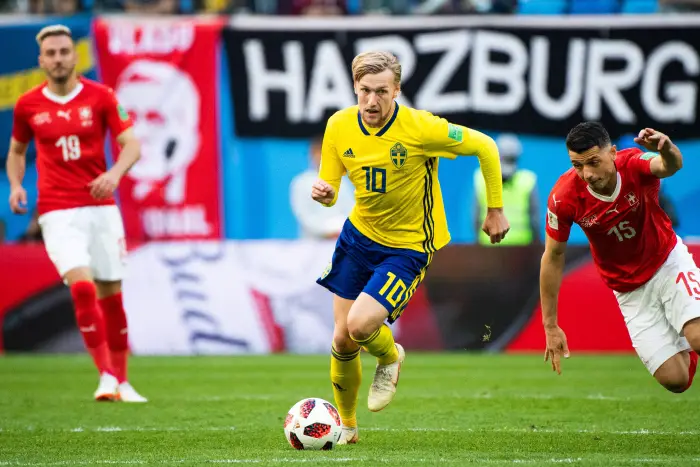180703 Emil Forsberg of Sweden in action during the FIFA World Cup WM Weltmeisterschaft Fussball round of 16 match between Sweden and Switzerland on July 3, 2018 in St Petersburg
