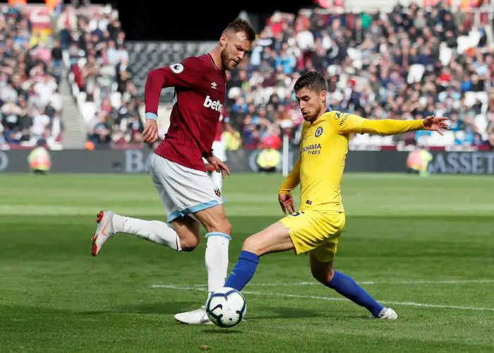 Chelsea s'offre Liverpool, Arsenal passe — League Cup Chelsea s'offre Liverpool, Arsenal passe — League Cup