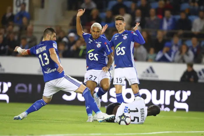 Stefan Mitrovic (Strasbourg) / Kenny Lala (Strasbourg) / Anthony Caci (Strasbourg) vs Moussa Konate (Amiens)