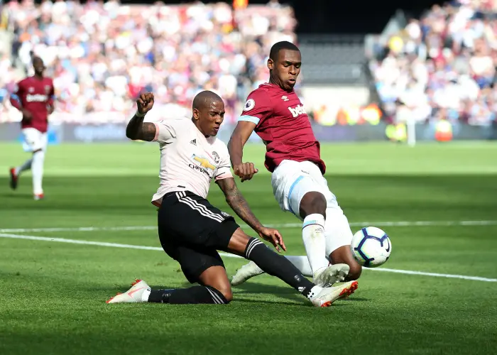 29th September 2018, London Stadium, London, England; EPL Premier League football, West Ham United versus Manchester United; Issa Diop of West Ham United intercepts Ashley Young of Manchester United