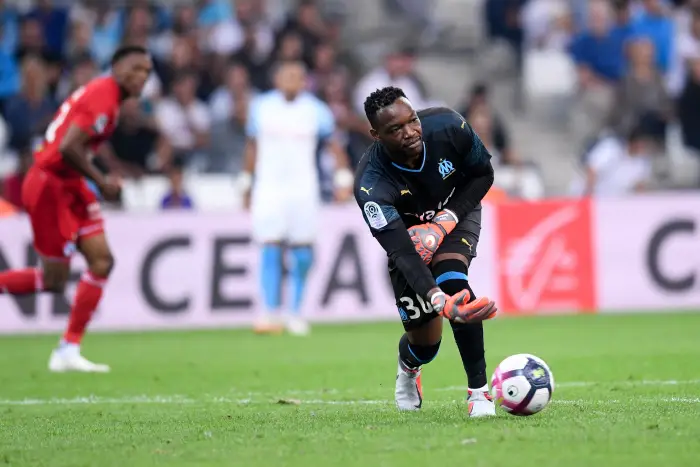 30 STEVE MANDANDA (OM)