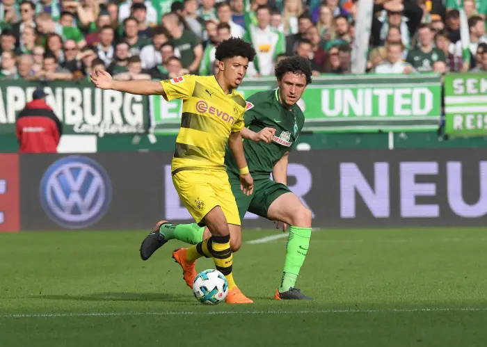 29 04 2018 Soccer GER 1 Bundesliga Season 2017 2018 32 Gameday SV Werder Bremen Borussia Dortmund Jadon Sancho Borussia Dortmund left Milos Veljkovic Werder Bremen Team2