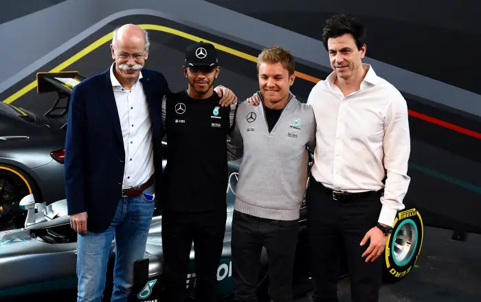 Kickoff 2016 Dieter Zetsche: Daimler-Boss, Lewis Hamilton; Nico Rosberg; Toto Wolf, Sportchef, Mercedes