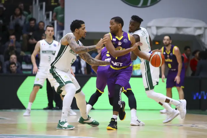 Julian Gamble (Nanterre) vs Khalif Wyatt (Hapoel Holon)