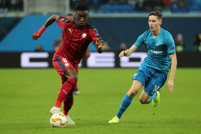 FC Bordeaux's Yann Karamoh (L) and Zenit St Petersburg's Daler Kuzyayev