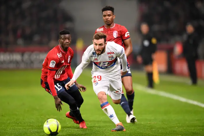 LUCAS TOUSART (OL) - Thiago MENDES (LOSC)