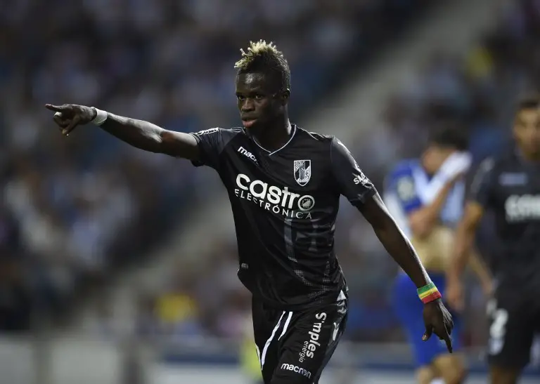 Vitoria Guimaraes' Malian midfielder Falaye Sacko gestures during the Portuguese league football match between FC Porto and Vitoria Guimaraes SC at the Dragao stadium in Porto on August 25, 2018. (Photo by MIGUEL RIOPA / AFP)