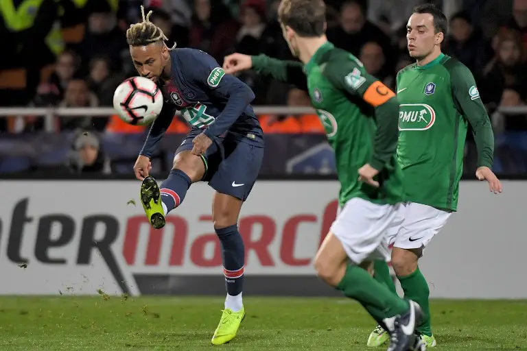 Paris Saint-Germain's Brazilian forward Neymar passes the ball during the French Cup football match between GSI Pontivy and Paris Saint-Germain on January 6, 2019 at the Moustoir stadium in Lorient, western France. (Photo by LOIC VENANCE / AFP)