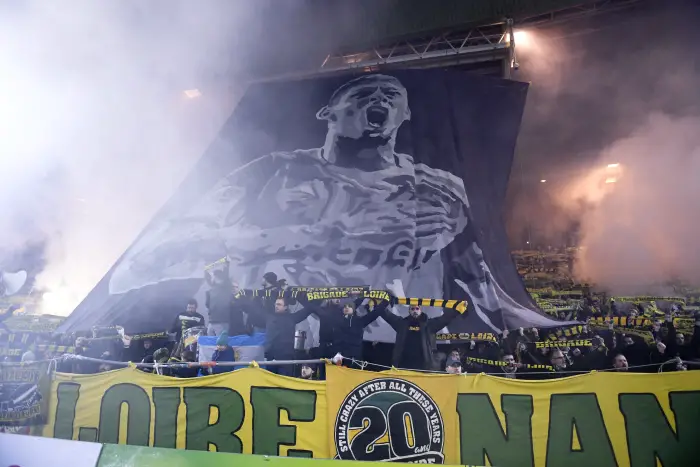 HOMMAGE A 09 EMILIANO SALA (NAN) - SUPPORTERS - TIFO - FUMIGENES