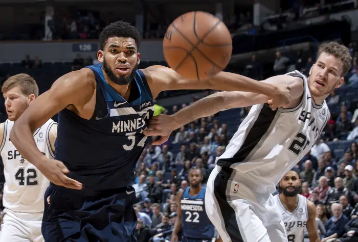 November 28, 2018 - Minneapolis, MN, USA - Karl-Anthony Towns chases a loose ball in the third quarter as the Minnesota Timberwolves take on the San Antonio Spurs on Nov. 28, 2018 at Target Center in Minneapolis, Minn. The Timberwolves won, 128-89.