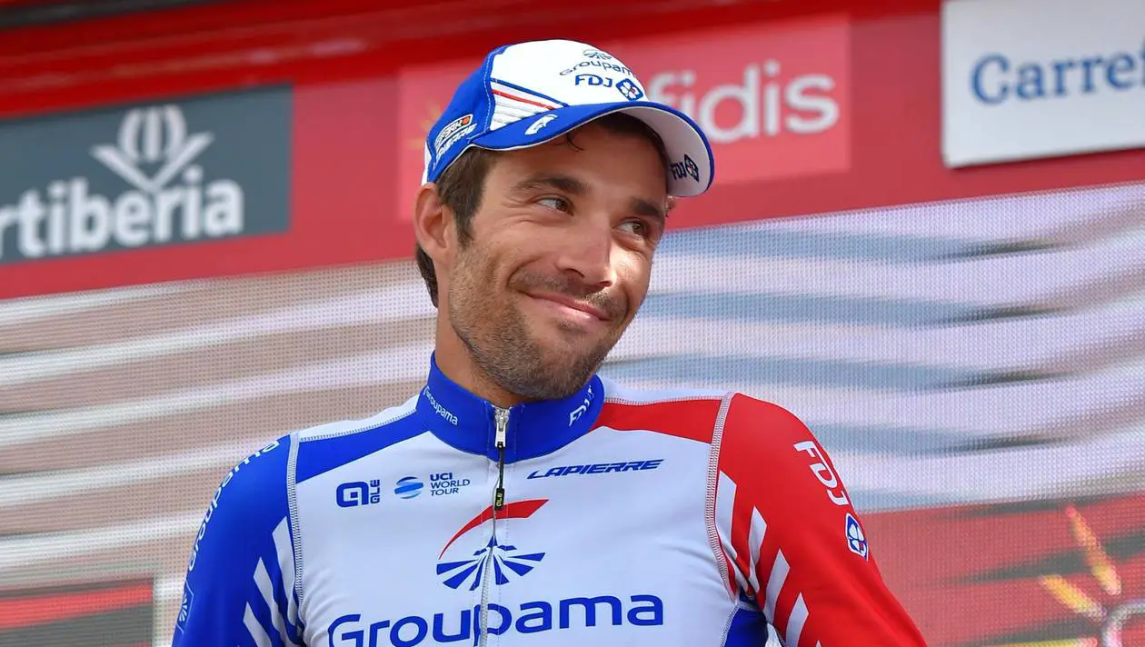 Groupama-FDJ's French cyclist Thibaut Pinot celebrates on the podium after winning the 19th stage of the 73rd edition of "La Vuelta" Tour of Spain cycling race, a 154.4 km flat route from Lleida to La Rabassa in Andorra, on September 14, 2018. / AFP / ANDER GILLENEA
 *** Local Caption *** Thibaut Pinot, les jambes dautomne
Tour de Lombardie, samedi. Le Français de Groupama-FDJ, en grande forme depuis quelques semaines, sera lun des favoris de la « Classique des feuilles mortes » autour du lac de Côme.
Depuis cinq semaines, le grimpeur a décroché trois succès et brillé.