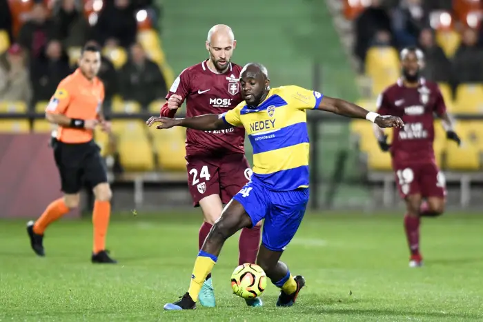 04 MOHAMED SISSOKO (SOC) - 24 RENAUD COHADE (METZ)