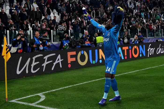 Andre Onana of Ajax celebrates the victory at the end