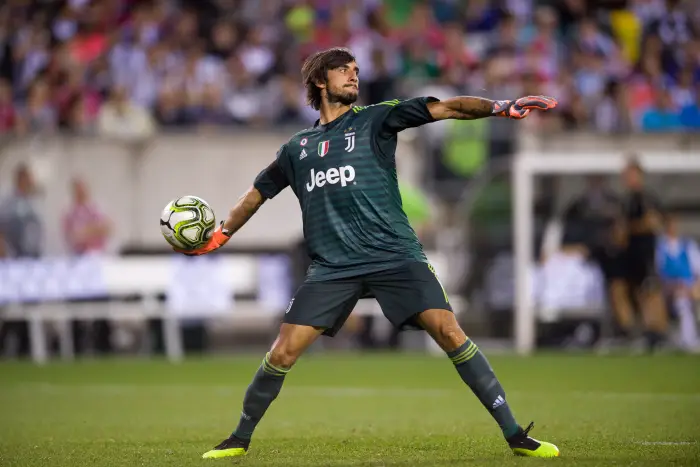 PHILADELPHIA, PA - JULY 25: Juventus Keeper Mattia Perin (19) throws the ball in the second half during the International Champions Cup game between Juventus FC and FC Bayern Munich on July 25, 2018 at Lincoln Financial Field in Philadelphia, PA.
