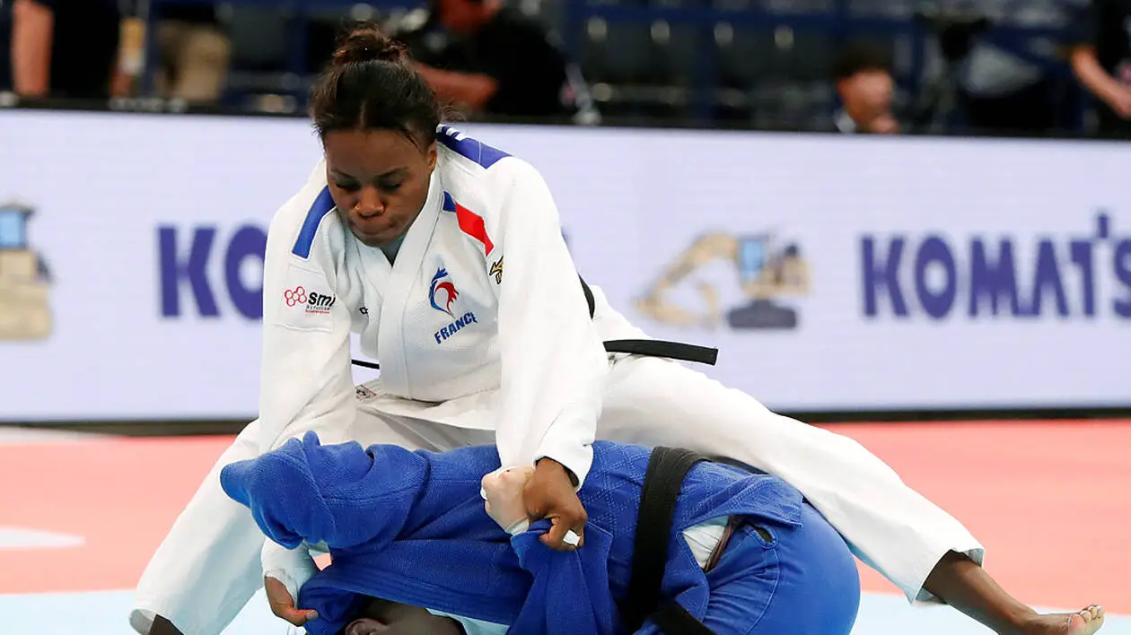 She won a gold medal at the 2019 world judo championships. Madeleine Malonga Judo . Mondiaux De Judo Madeleine Malonga Se Pare D Or Sport Fr