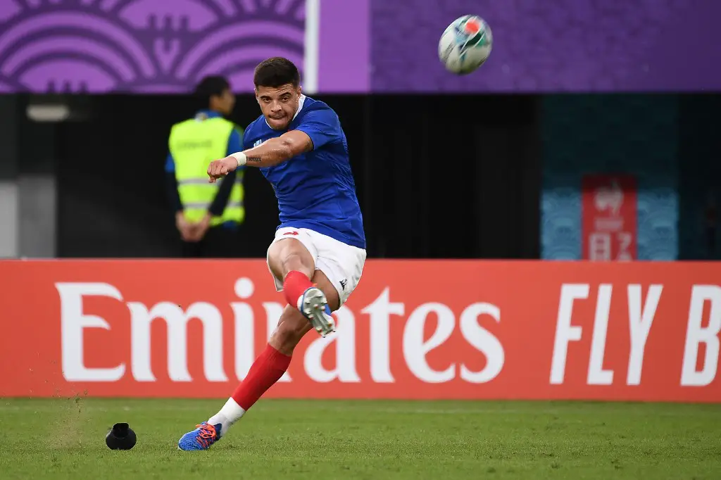 France's fly-half Romain Ntamack kicks the ball during the Japan 2019 Rugby World Cup Pool C match between France and Argentina at the Tokyo Stadium in Tokyo on September 21, 2019. (Photo by FRANCK FIFE / AFP)