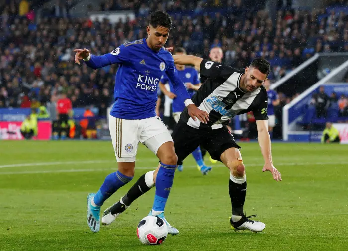Soccer Football - PremieHLeagueH Leicester City v Newcastle United - King Power Stadium, Leicester, Britain - September 29, 2019  Leicester City's Ayoze Perez in action with Newcastle United's Fabian Schar
