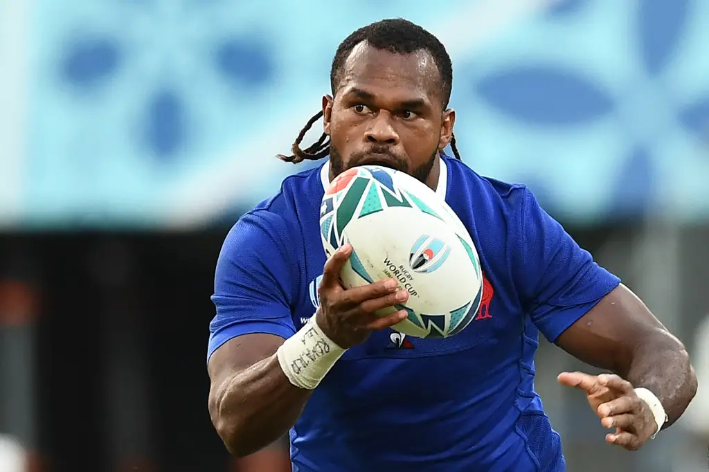 France's wing Alivereti Raka runs with the ball during the Japan 2019 Rugby World Cup Pool C match between France and Tonga at the Kumamoto Stadium in Kumamoto on October 6, 2019. (Photo by FRANCK FIFE / AFP)