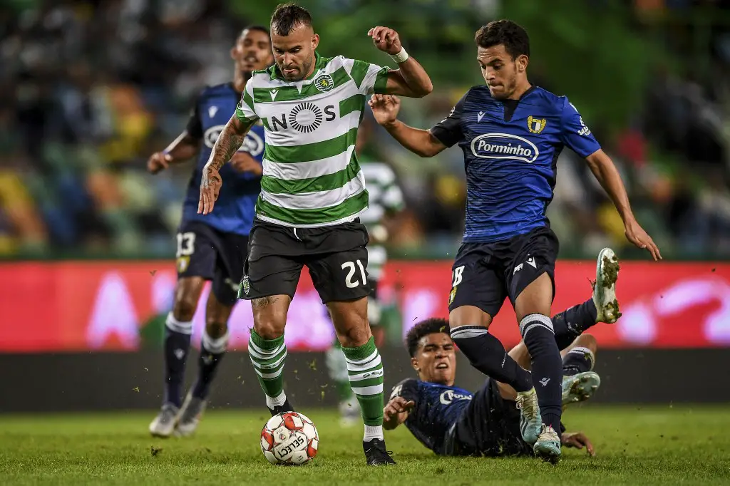 Sporting's Spanish forward Jese (L) vies with Famalicao's Portuguese midfielder Pedro Goncalves (R) during the Portuguese league football match between Sporting CP and FC Famalicao at the Jose Alvalade stadium in Lisbon, on September 23, 2019. (Photo by PATRICIA DE MELO MOREIRA / AFP)