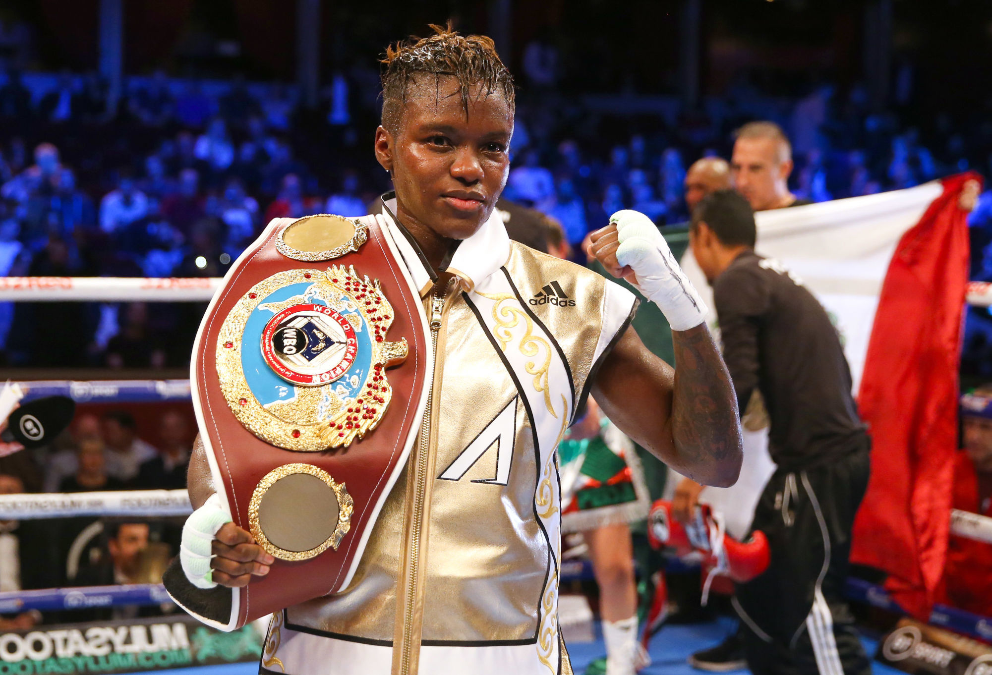 Nicola Adams poses with the belt after a split decision in her WBO World Flyweight Championship bout against Maria Salinas at the Royal Albert Hall, London. ..Photo by Icon Sport - Nicola ADAMS - Maria SALINAS - Londres (Angleterre)