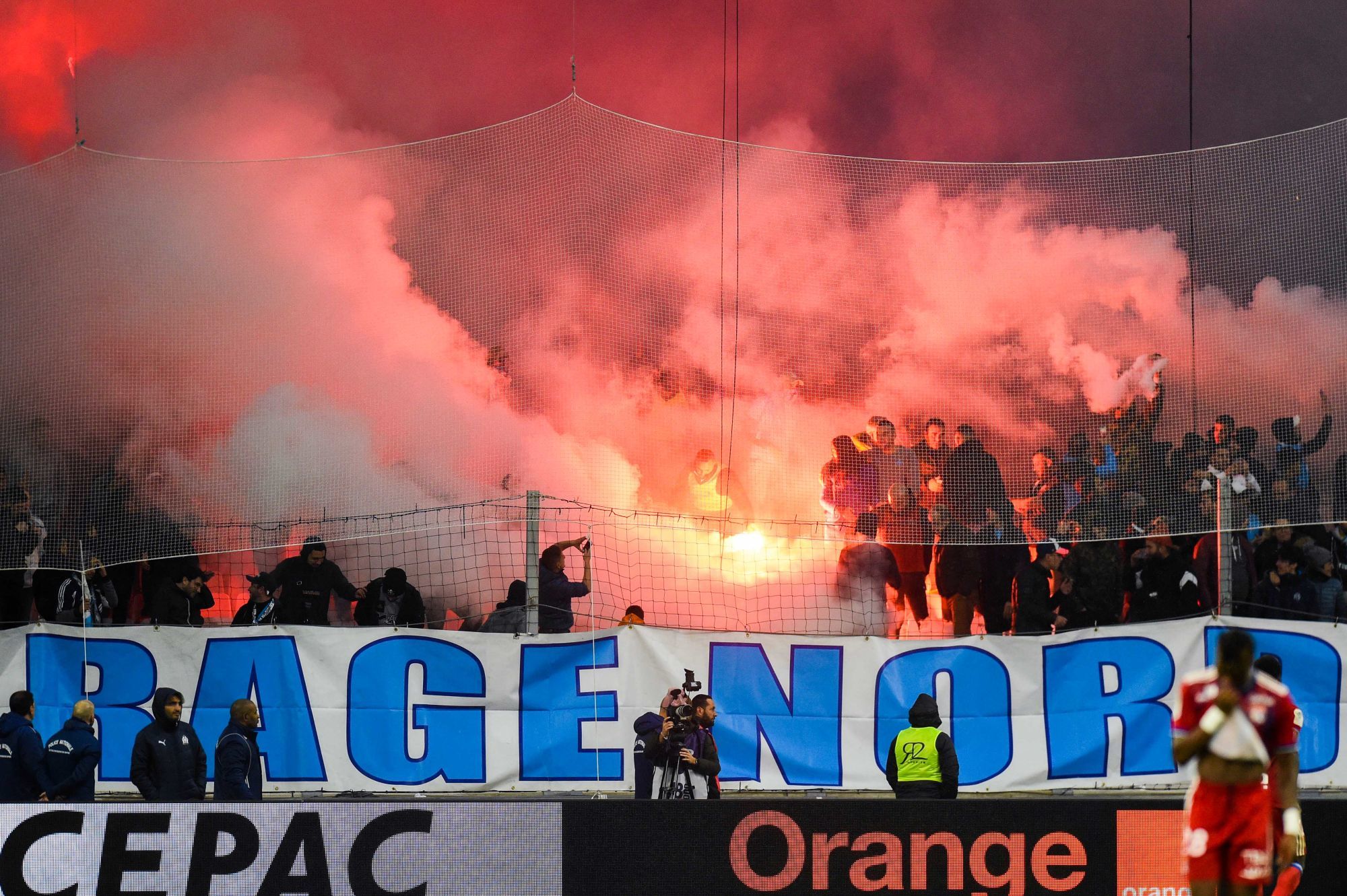 Fans of Marseille  during the Ligue 1 match between Marseille and Lyon at Stade Velodrome on November 10, 2019 in Marseille, France. (Photo by Alexandre Dimou/Icon Sport) - --- - Orange Vélodrome - Marseille (France)