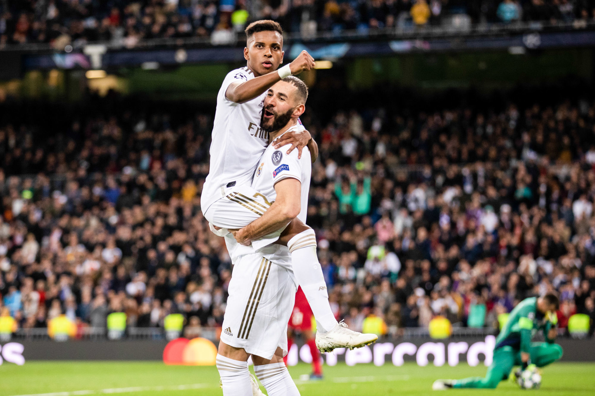 Karim Benzema of Real Madrid celebrating after scoring a goal with his teammate Rodrygo Goes during the Champions League match between Real Madrid and Galatasaray at Bernabeu on November 6, 2019 in Madrid, Spain. (Photo by Pressinphoto/Icon Sport) - Stade Santiago-Bernabeu - Madrid (Espagne)
