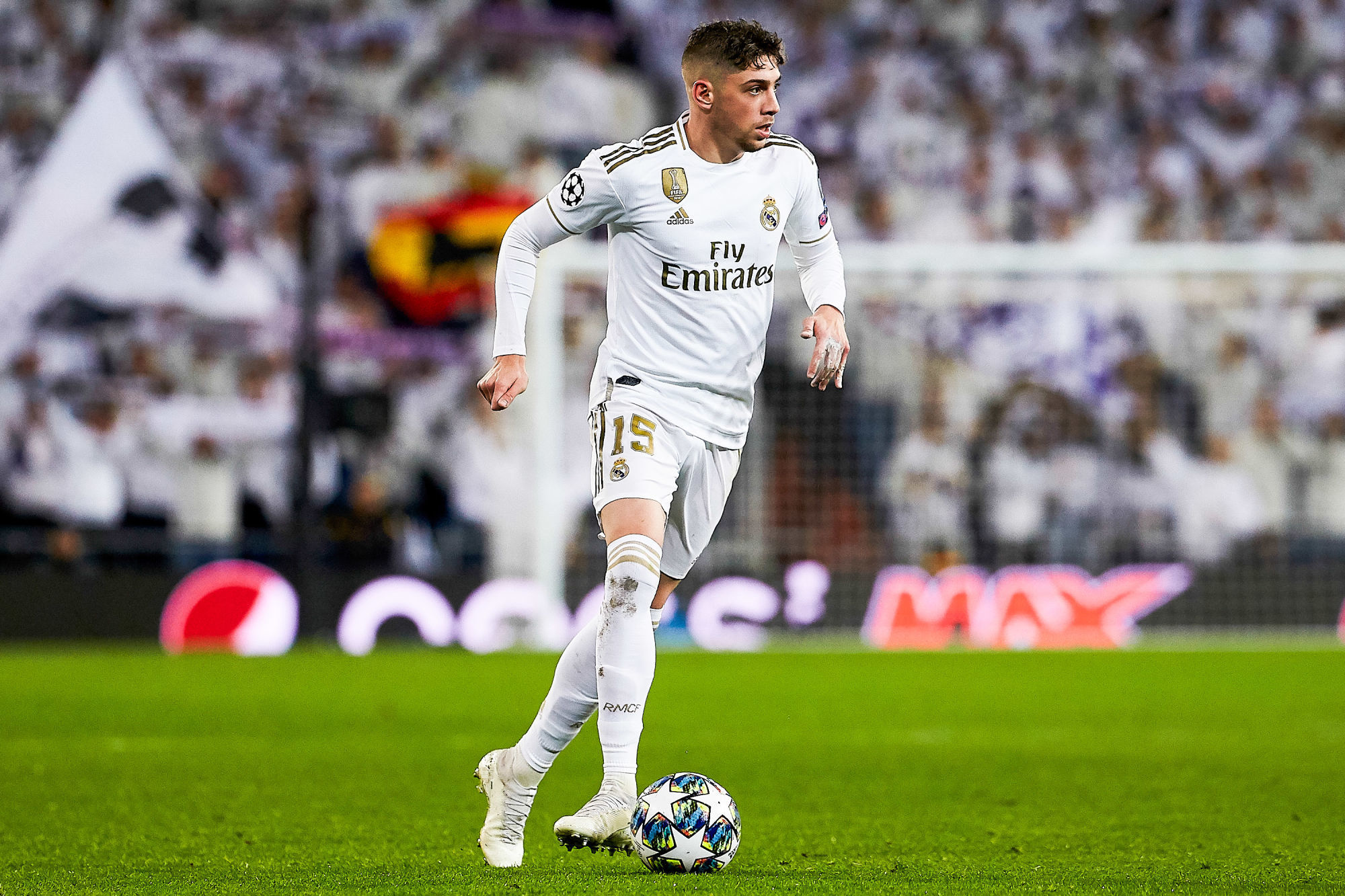 Federico Valverde of Real Madrid during the Champions League match between Real Madrid and Paris at Estadio Santiago Bernabeu on November 26, 2019 in Madrid, Spain. (Photo by Pressinphoto/Icon Sport) - Federico VALVERDE - Stade Santiago-Bernabeu - Madrid (Espagne)
