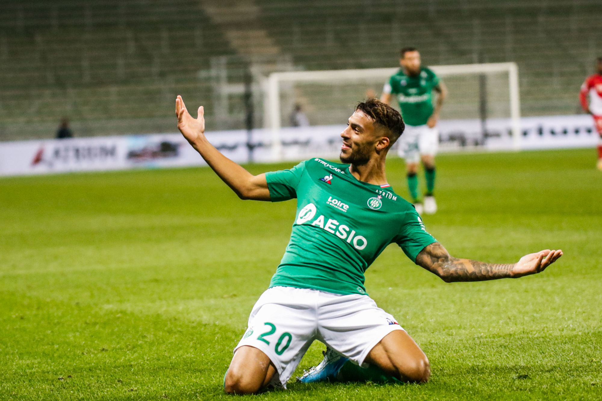 Denis BOUANGA of Saint Etienne celebrate his goal during the Ligue 1 match between AS Saint-Etienne and AS Monaco at Stade Geoffroy-Guichard on November 2, 2019 in Saint-Etienne, France. (Photo by Romain Biard/Icon Sport) - Denis BOUANGA - Stade Geoffroy-Guichard - Saint Etienne (France)