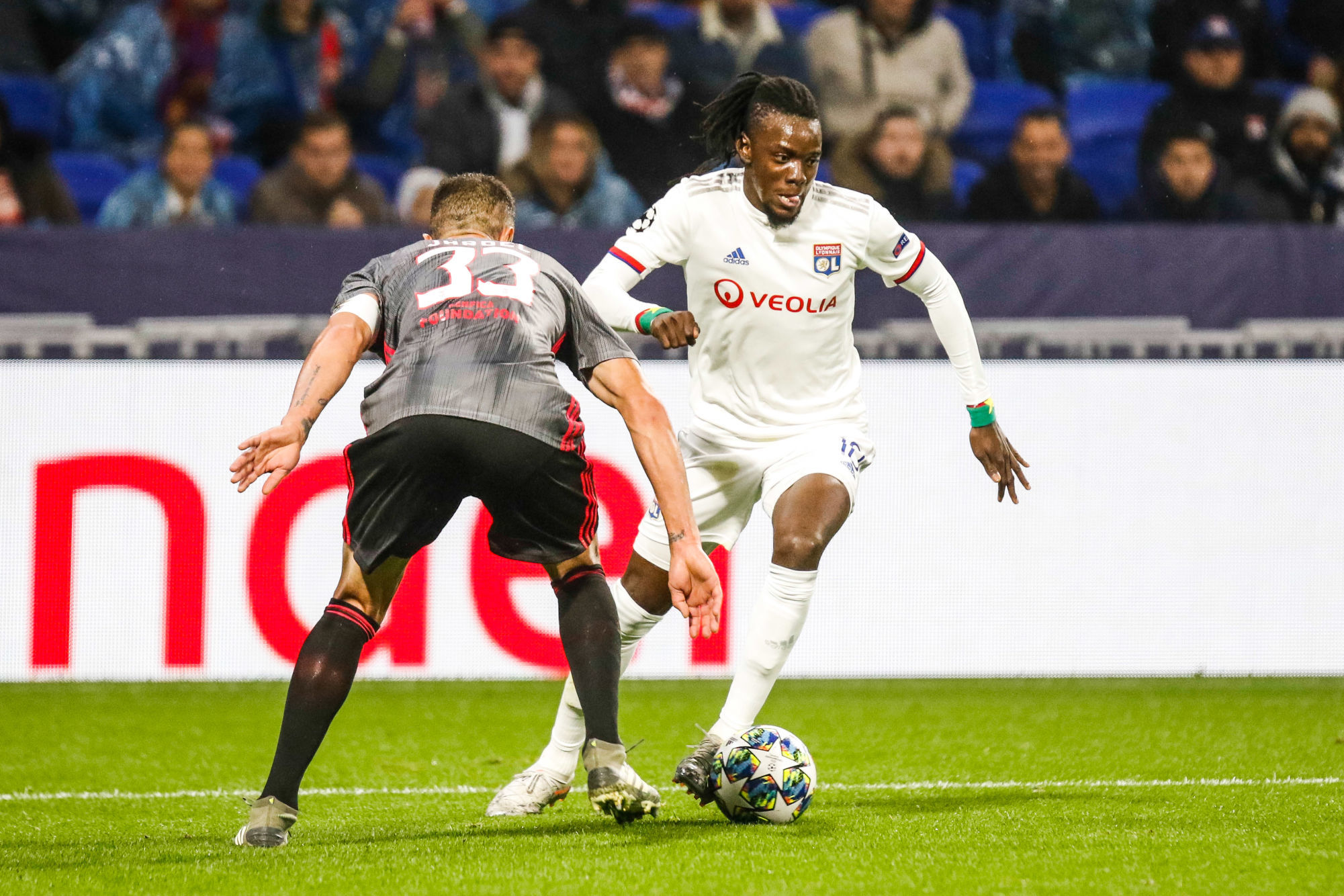 Bertrand TRAORE of Lyon and JARDEL of Benfica during the Champions League match Lyon and Benfica at Parc Olympique on November 5, 2019 in Lyon, France. (Photo by Romain Biard/Icon Sport)  - Bertrand TRAORE - JARDEL - Groupama Stadium - Lyon (France)