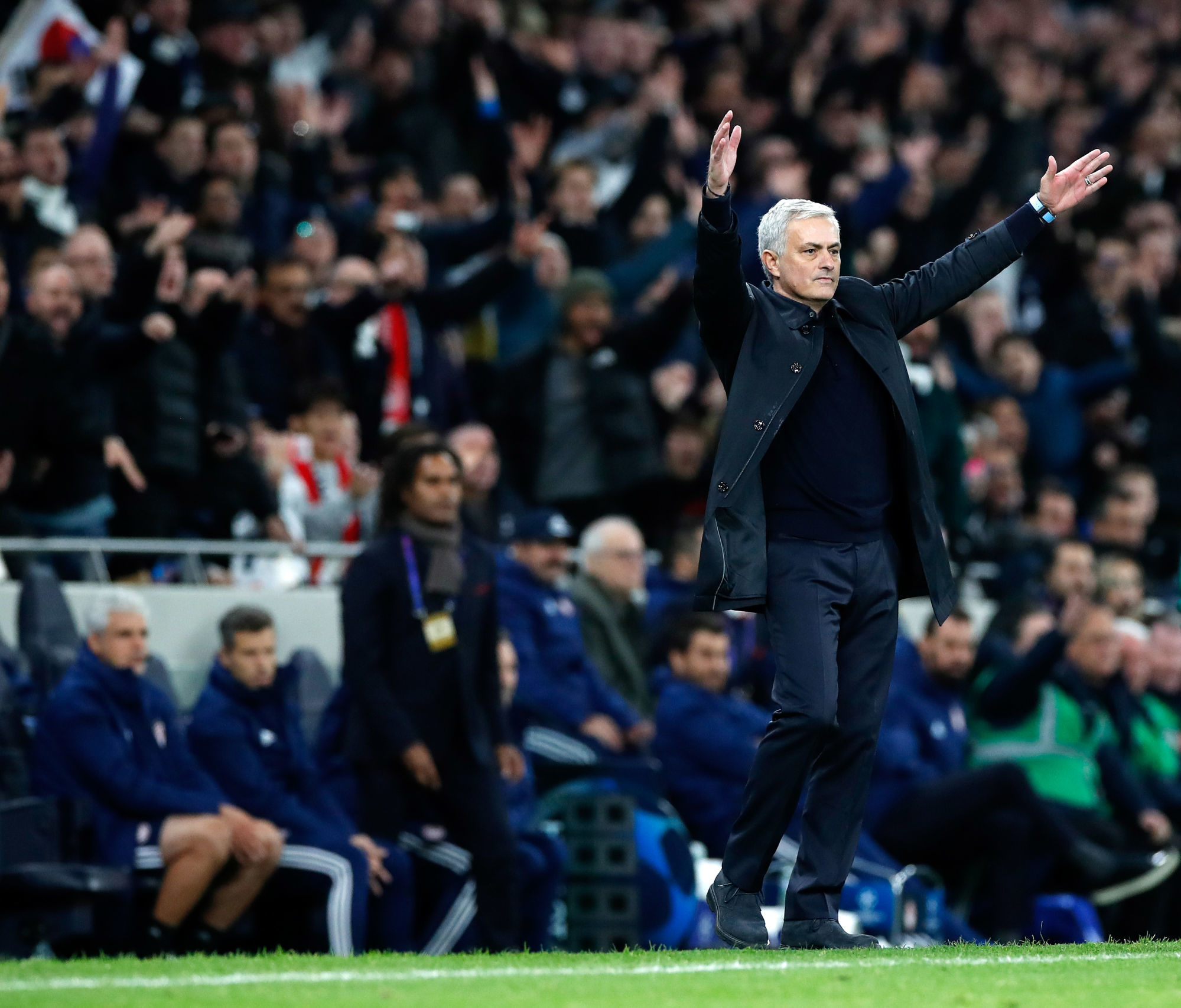 Tottenham's Jose Mourinho during the UEFA Champions League match at the Tottenham Hotspur Stadium, London. Picture date: 26th November 2019. Picture credit should read: David Klein/Sportimage 

Photo by Icon Sport - London Stadium - Londres (Angleterre)