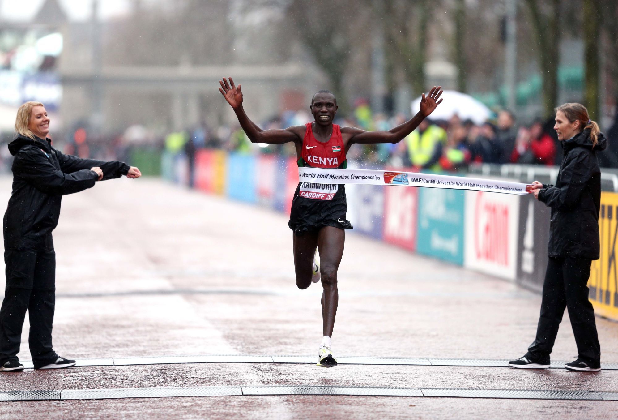 Kenya's Geoffrey Kipsang Kamworor wins the Men's Elite 2016 IAAF World Half Marathon Championships in Cardiff on March 26th 2016