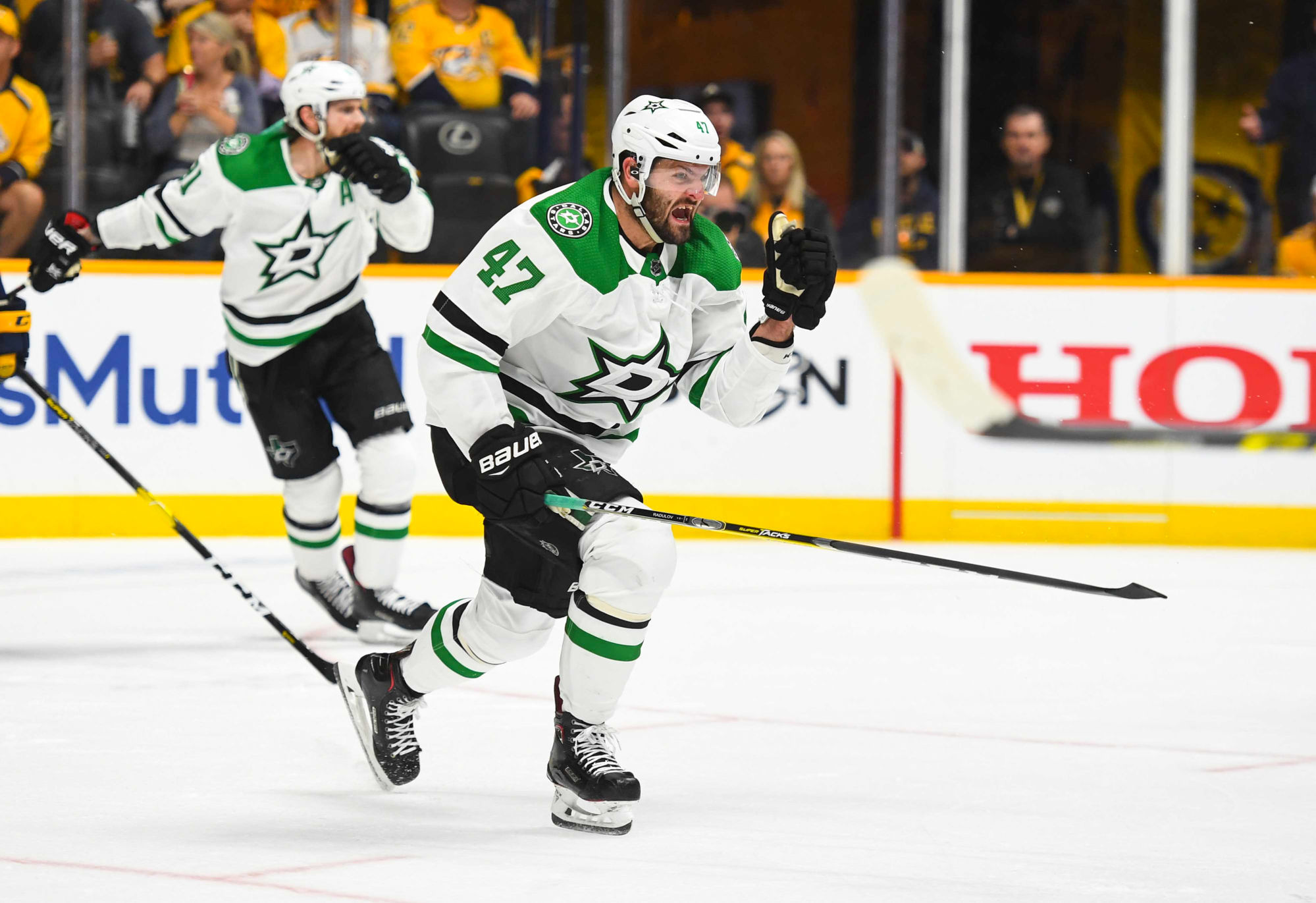Apr 10, 2019; Nashville, TN, USA; Dallas Stars right wing Alexander Radulov (47) celebrates after a goal during the third period against the Nashville Predators in game one of the first round of the 2019 Stanley Cup Playoffs at Bridgestone Arena. Photo : SUSA / Icon Sport