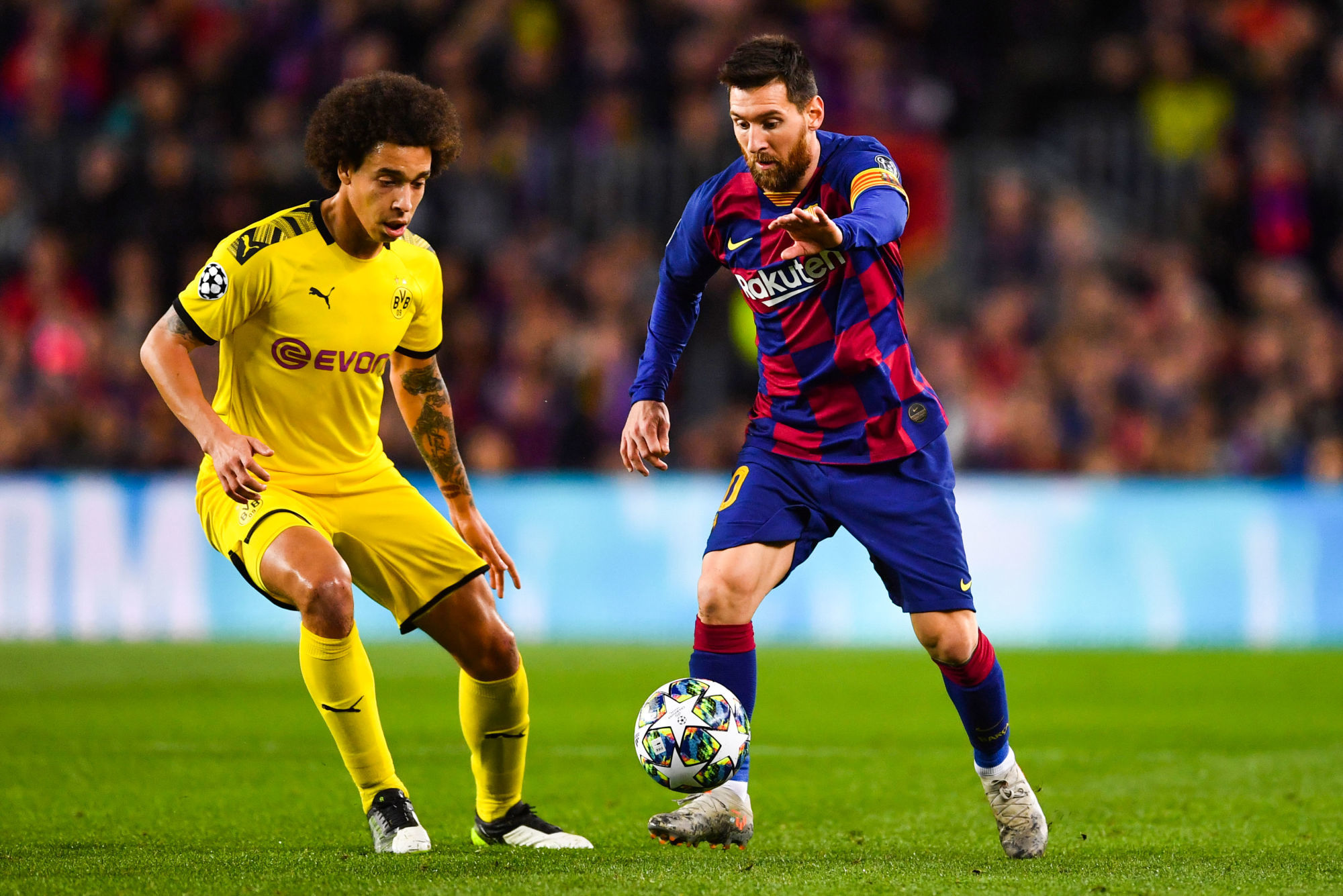 27 November 2019, Spain, Barcelona: Soccer: Champions League, Group stage, Group F, 5th matchday, FC Barcelona - Borussia Dortmund at Camp Nou. Dortmund's Axel Witsel (l) and Barcelona's Lionel Messi fight ball. Photo: Marius Becker/dpa 


Photo by Icon Sport - Camp Nou - Barcelone (Espagne)